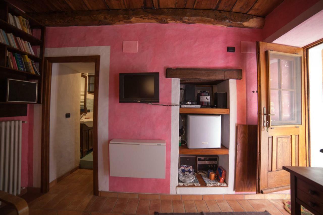 La Vecchia Casa Rosa Lejlighed Cannero Riviera Eksteriør billede